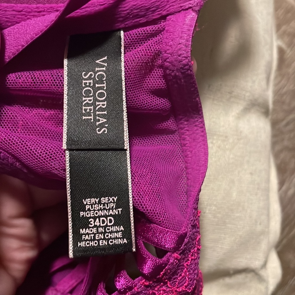 Victorias Secret Very Sexy Push-Up fuchsia/hot pink 34DD front close bra - Picture 5 of 5